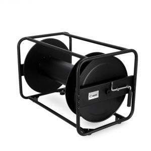 Adam Hall 4 STAR CD 650